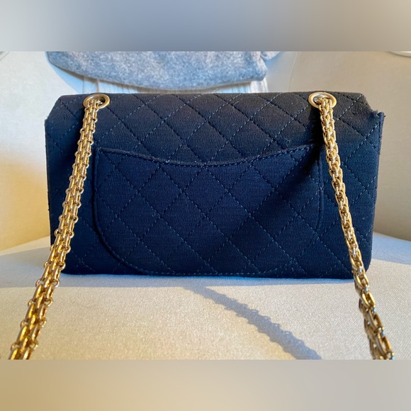 Chanel Classic Flap Reissue 2.55 Black Quilted - Picture 2 of 16